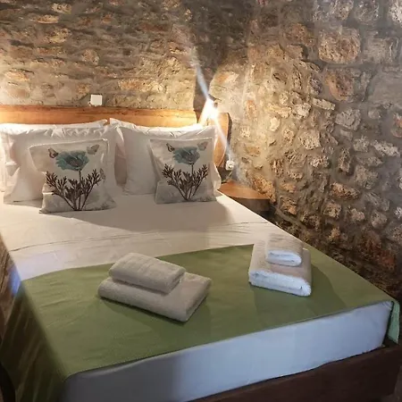 Αυθεντικό Πετρινο Στην Ναύπακτο Apartment Nafpaktos Exterior photo